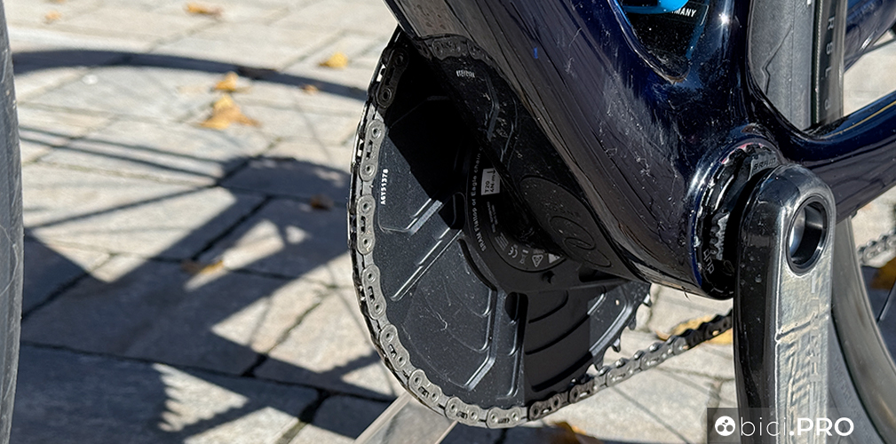 Monocorona e peso illegale, una Trek Madone così è intrigante