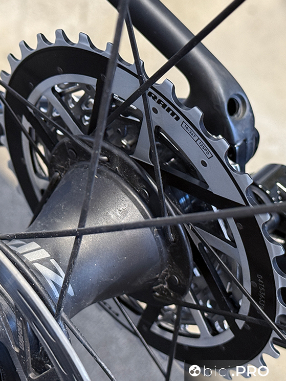 Sram Force AXS, pochi fronzoli e tanta sostanza. Il nostro test