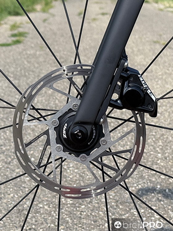 Sram Force AXS, pochi fronzoli e tanta sostanza. Il nostro test