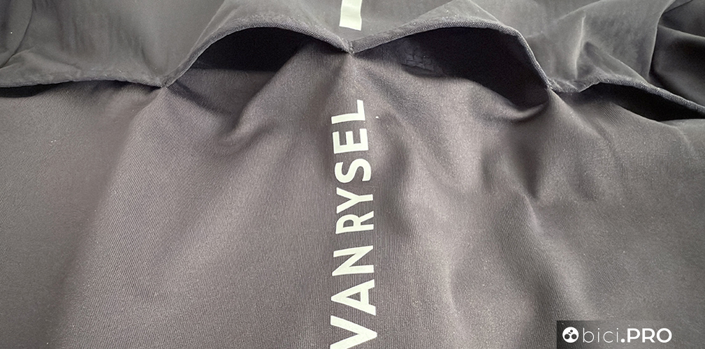 Van Rysel è anche sinonimo di abbigliamento ad alte prestazioni