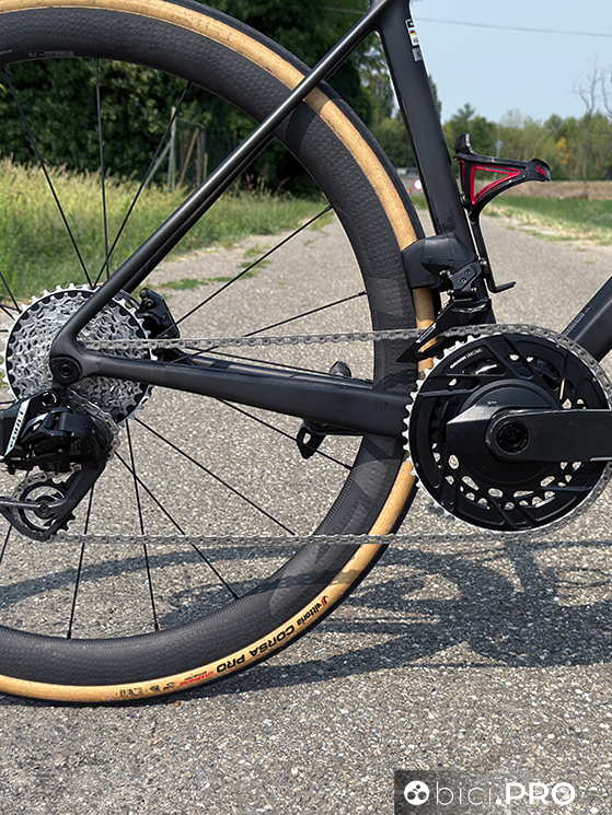 Sram Force AXS, pochi fronzoli e tanta sostanza. Il nostro test