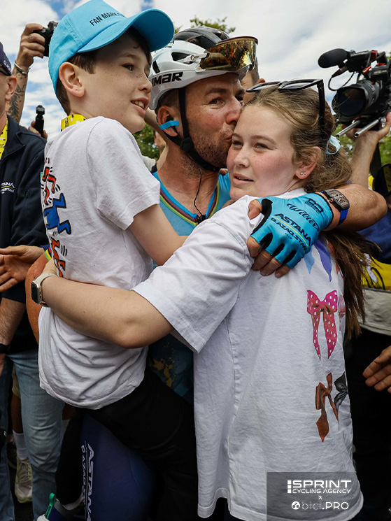 Insieme alla sua famiglia: «Ora sto riscoprendo cose da fare con loro che mi sono perso prima...»
