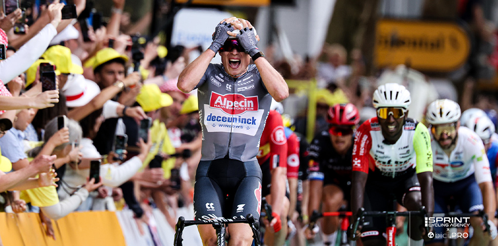 Uno dei tanti secondi posti di Girmay nel 2025, dietro Philipsen a Lille, seconda tappa del Tour