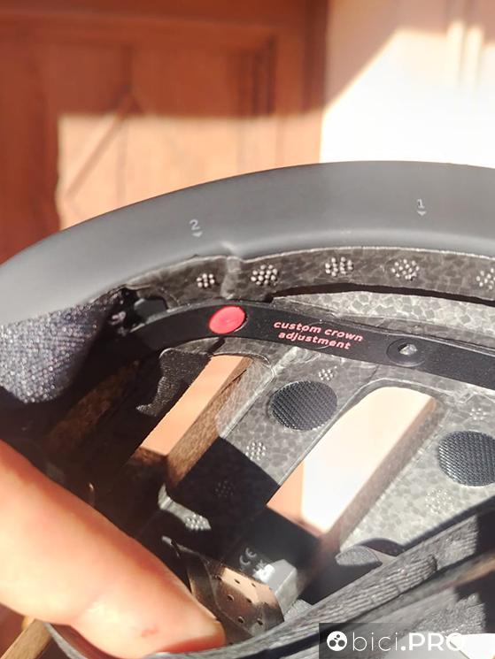 casco Kudo di Fizik regolazione