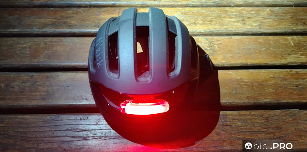 casco Kudo di Fizik luce posteriore