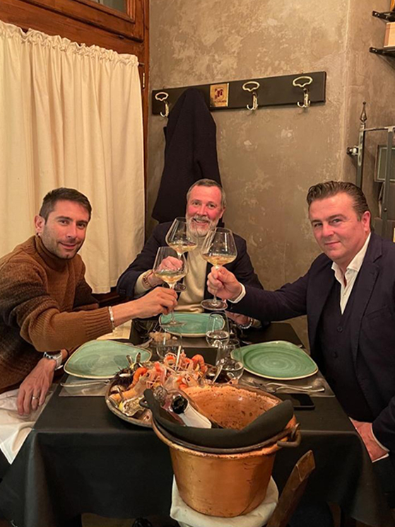 Per Piccioli e Mori (qui con Ulissi) conta seguire ogni aspetto di un giovane anziché avere tanti assistiti