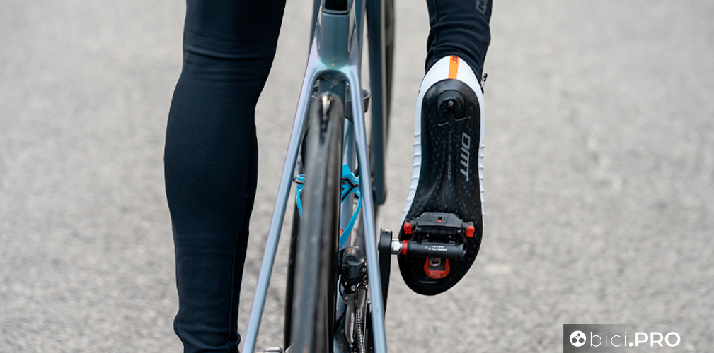 Una piuma, suola rigida e piede che respira, DMT Pogi's Superlight