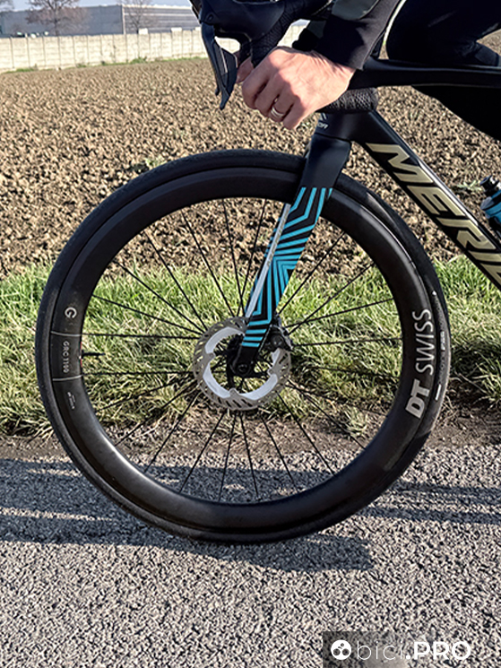 Controllo, tenuta a scorrevolezza, Hutchinson Blackbird all season