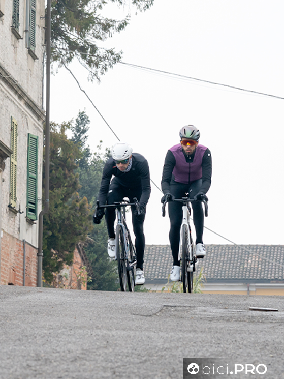 Due Canyon CF SLX a confronto, Aeroad e Ultimate