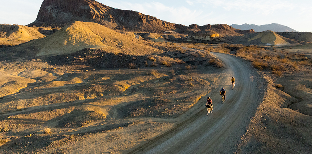 Nuove leve e design, la famiglia Shimano GRX Di2 si allarga