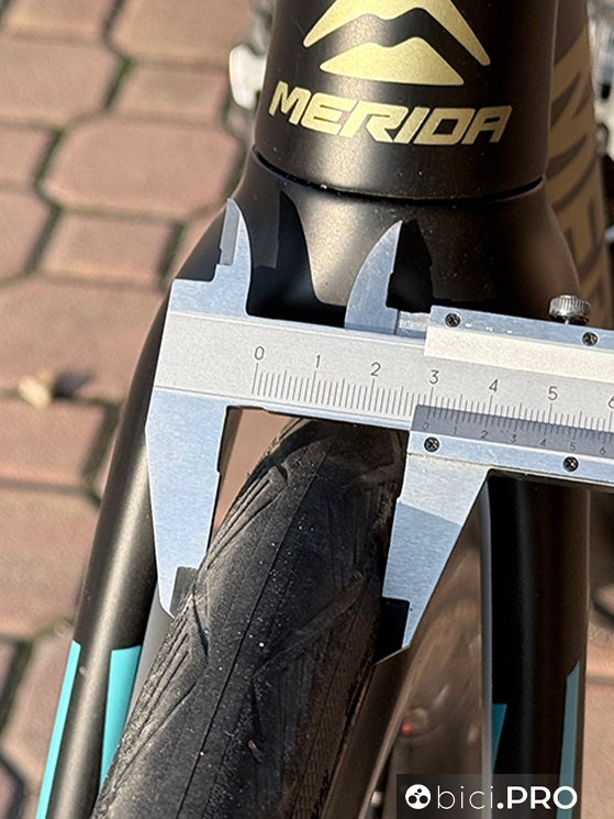 Controllo, tenuta a scorrevolezza, Hutchinson Blackbird all season