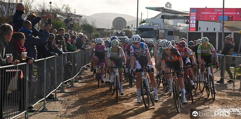 Partenza alle 13,15 dal porticciolo di Marceddì: 16 gradi