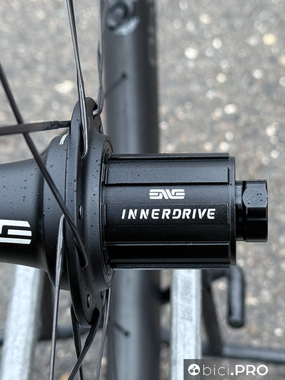 Nuove Foundation AR40, il biglietto da visita di Enve