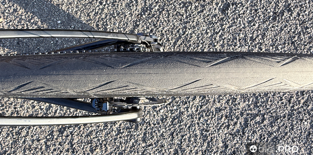 Controllo, tenuta a scorrevolezza, Hutchinson Blackbird all season