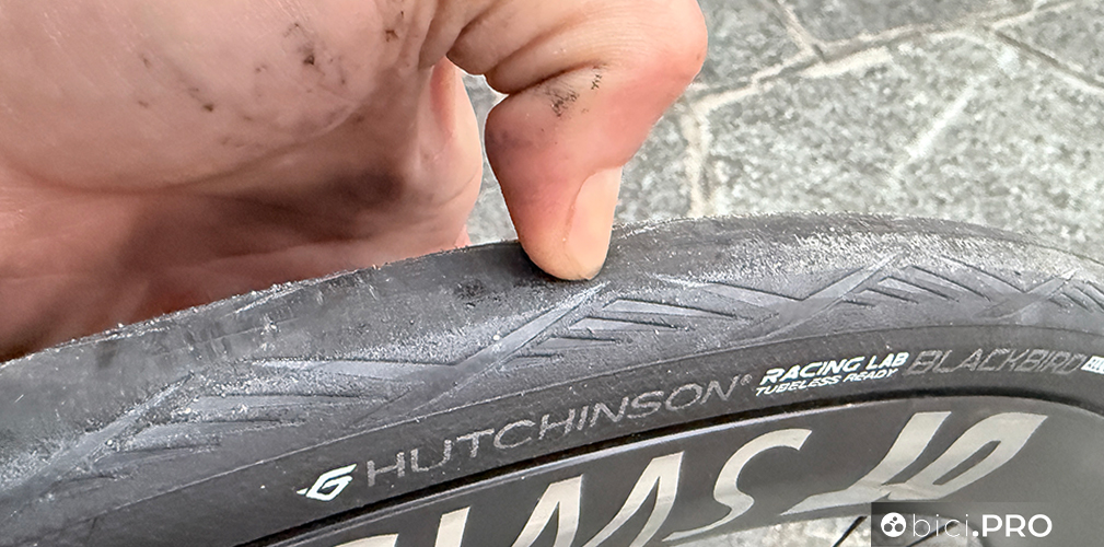 Controllo, tenuta a scorrevolezza, Hutchinson Blackbird all season