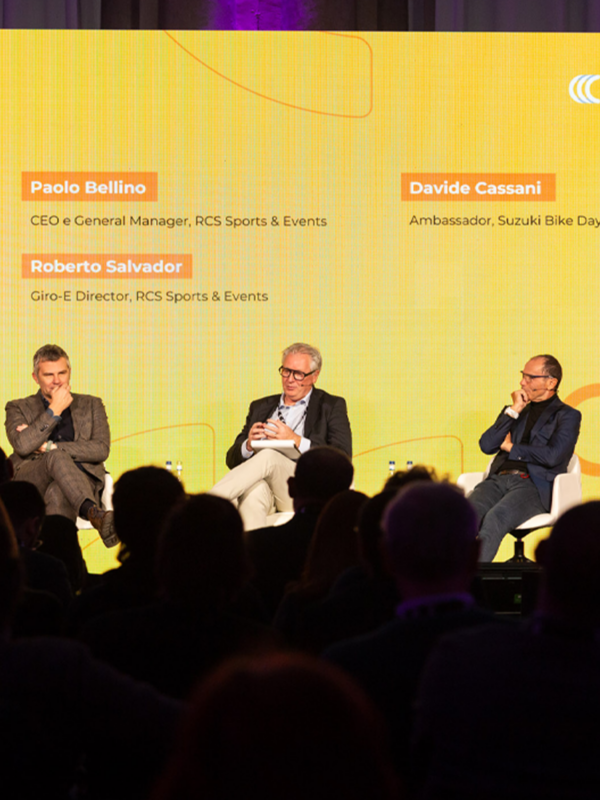 Evento "Come Corre la Bike Economy" 2025, Milano, (da sx: Paolo Bellino, Roberto Salvador e Davide Cassani)