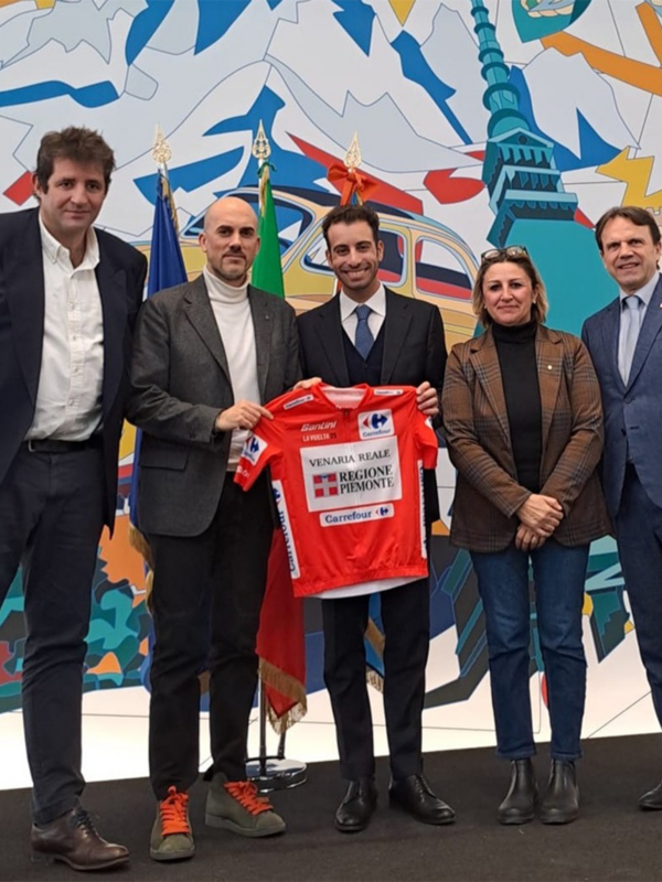 Un momento della presentazione del rapporto con ospite Fabio Aru