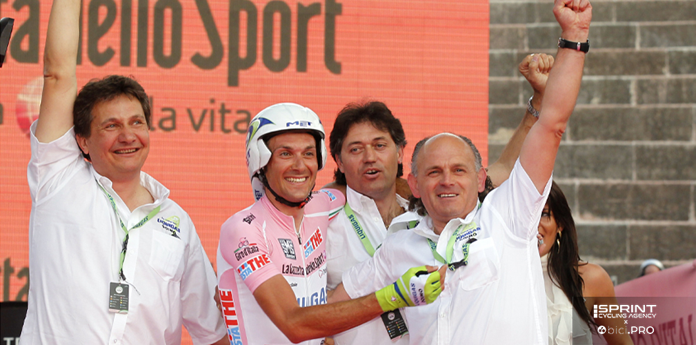 Liquigas, Giro 2010, da sinistra: Roberto Amadio, Ivan Basso e Stefano Zanatta