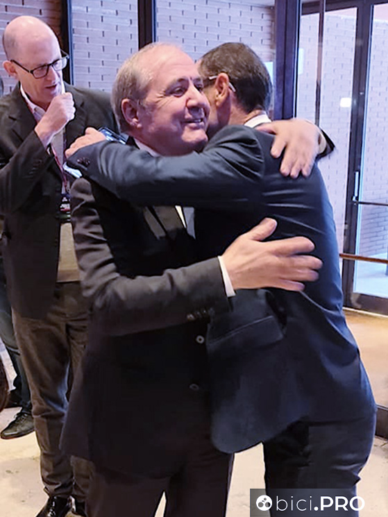 Vegni, addio RCS Giro