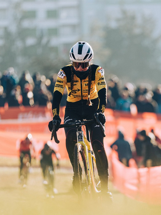 Lucia Bramati, FAS Airport Service- Guerciotti-Premac, riscaldamento ciclocross