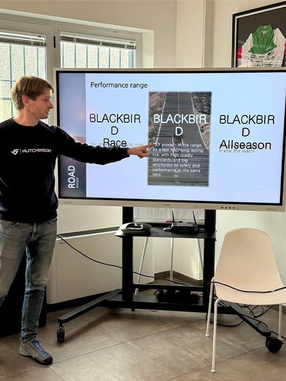 Presenti anche i tecnici Hutchinson arrivati dalla Francia: il 2026 sarà ricco di novità