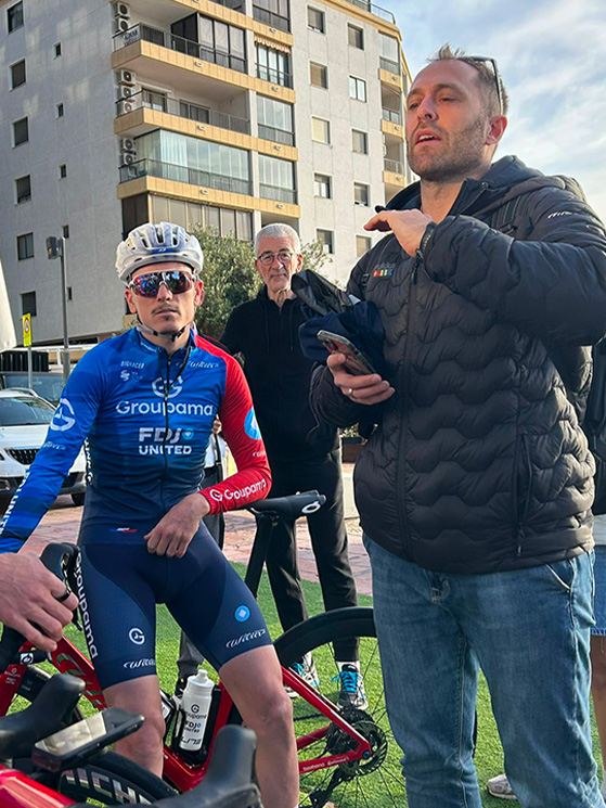 Luca Festa è appena arrivato nello staff della Groupama. Gaudu è uno dei suoi corridori