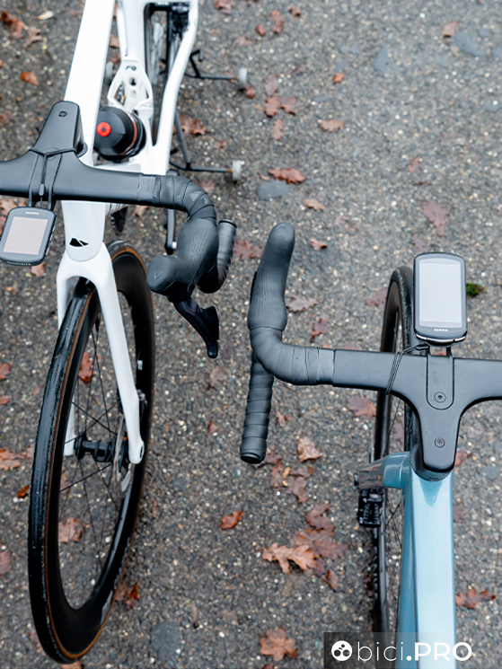 Due Canyon CF SLX a confronto, Aeroad e Ultimate