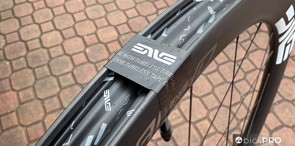 Nuove Foundation AR40, il biglietto da visita di Enve