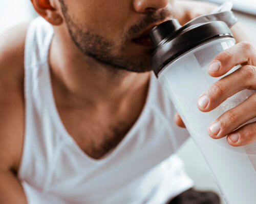 Alimentazione, palestra , frullato, borraccia (depositphotos.com)