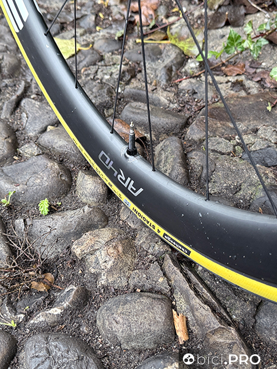 Nuove Foundation AR40, il biglietto da visita di Enve