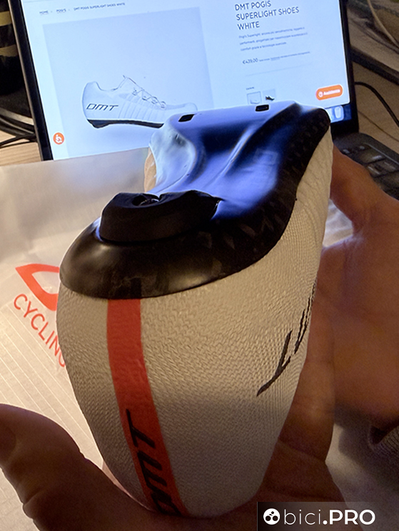 Una piuma, suola rigida e piede che respira, DMT Pogi's Superlight