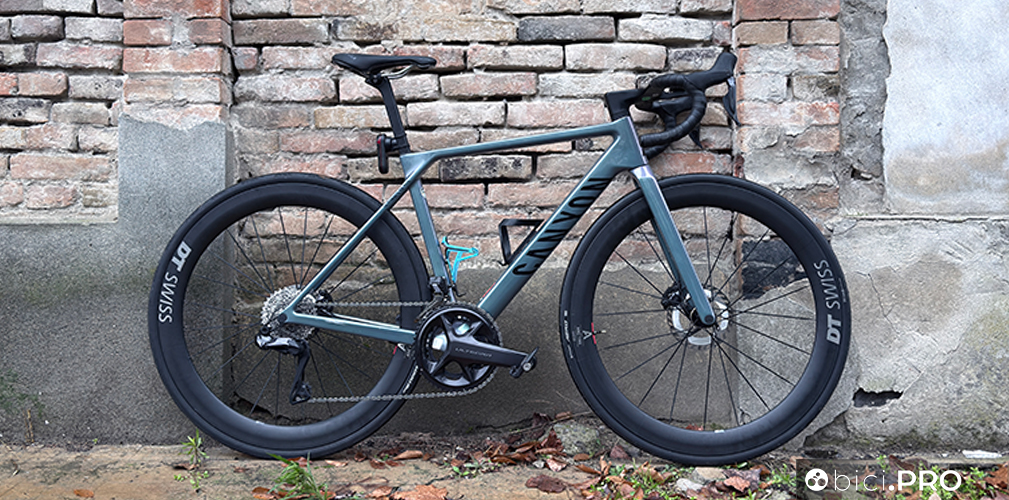 Due Canyon CF SLX a confronto, Aeroad e Ultimate