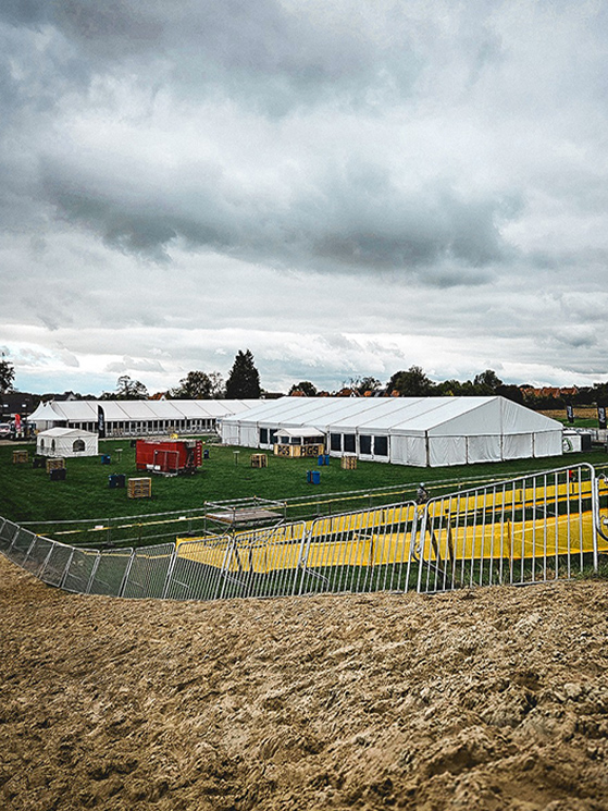 Superprestige, montaggio tendone per i tifosi (foto Flanders Classics)