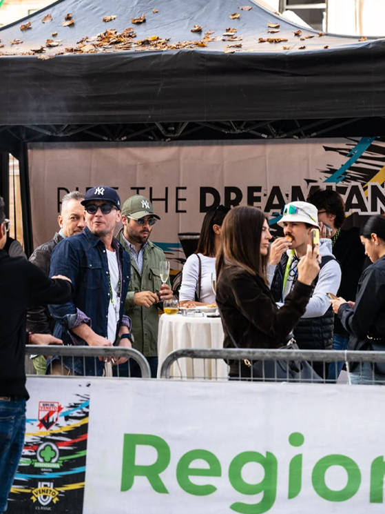 E poi c'è quella Gold, in cui comunque si può vedere per sei volte la corsa, con servizi nell'attesa