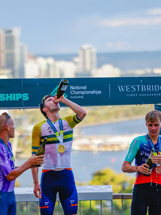 Il podio finale di Perth con Eddy fra Plapp e Chamberlain (foto JP Ronco -Australia Cycling Photography)