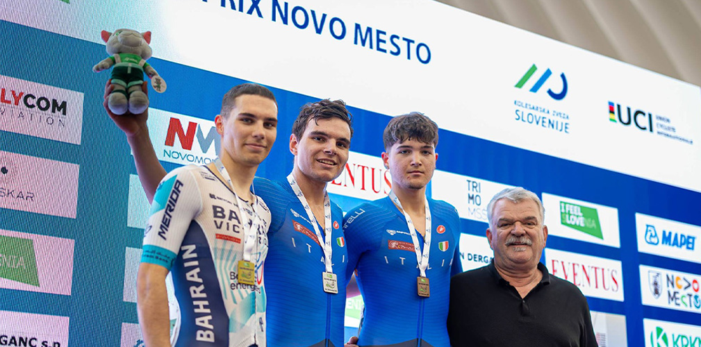 Il podio della prova di eliminazione, vinta battendo Erzen e l'altro azzurro Sporzon (foto FB)