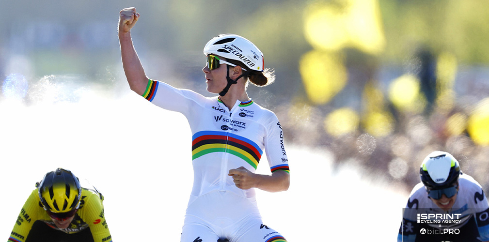 L'arrivo vittorioso all'ultimo Giro delle Fiandre, una delle uniche 3 vittorie della passata stagione