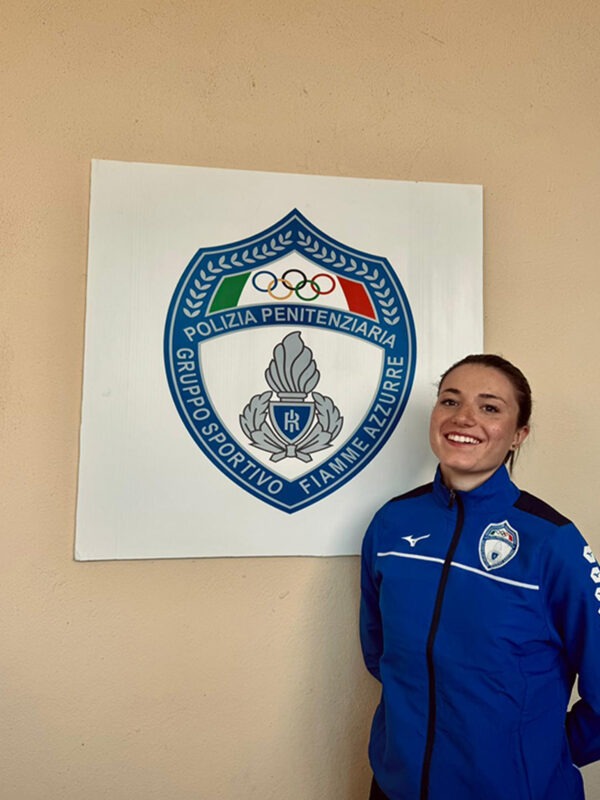 Linda Sanarini a ottobre 2025 ha fatto il giuramento entrando nelle Fiamme Azzurre