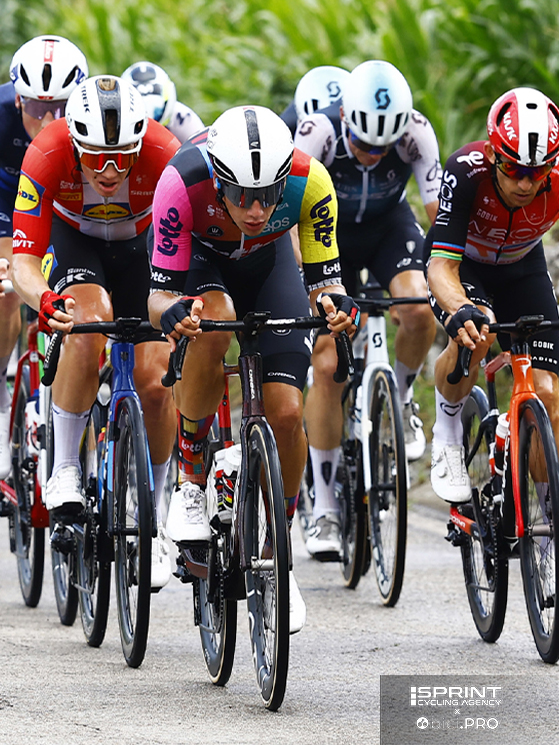 Segaert con la Lotto nel 2025 ha disputato la Vuelta, il suo primo grande giro, andando in fuga e lavorando nel treno di Viviani