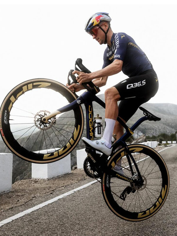 Tom Pidcock. Pinarello-Q36.5 Cycling Team, training camp, ritiro, allenamento (foto Pinarello-Q36.5 Cycling Team)