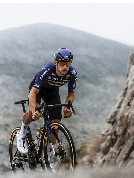 Quinten Hermans, Pinarello-Q36.5 Cycling Team, training camp, ritiro, allenamento (foto Pinarello-Q36.5 Cycling Team)