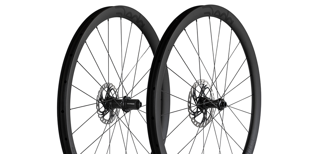 Deda Allroad Carbon, equilibrio e leggerezza