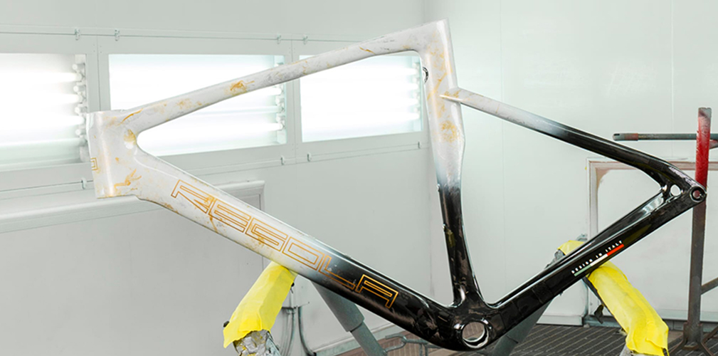 Oltre alle colorazioni più originali, Costamagna può realizzare verniciature più classiche