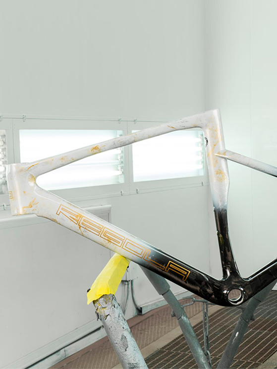 Oltre alle colorazioni più originali, Costamagna può realizzare verniciature più classiche