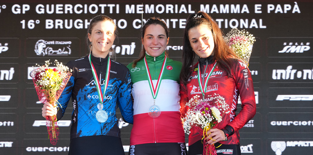 Podio campionato italiano ciclocross donne elite 2026, Brugherio: Sara Casasola, Rebecca Gariboldi e Carlotta Borrello (foto Giorgio De Negri)