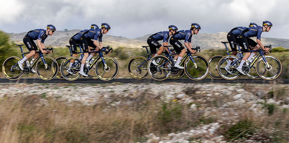 Il Pinarello-Q36.5 Pro Cycling Team si ritroverà da domani in Spagna per l'ultimo ritiro prima di partire