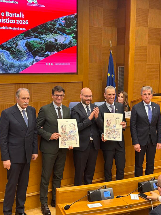 Il premio per Luca Guercilena e Andrea Agostini come riconoscimento dei valori e le competenze che il ciclismo italiano esprime a livello globale