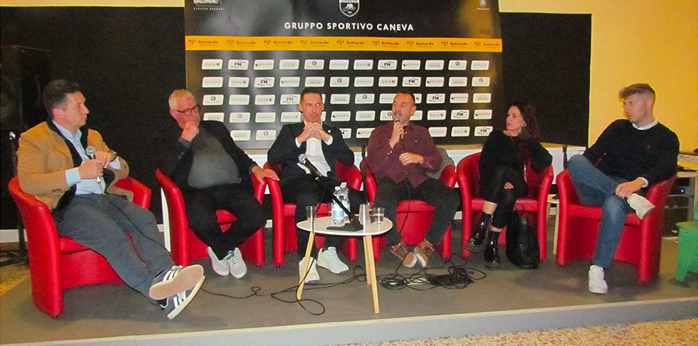 Sul palco, da sinistra, Vicennati, Forcolin, Bragato, Arturo, Crini e Modolo