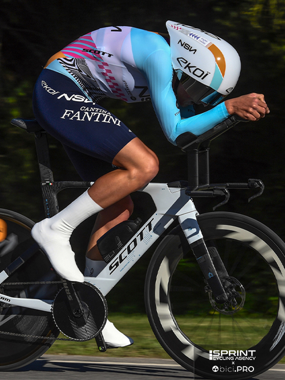 Col marchio "Cantine Fantini" l'impegno dell'azienda abruzzese è rimasto nel WorldTour maschile con la NSN Cycling Team