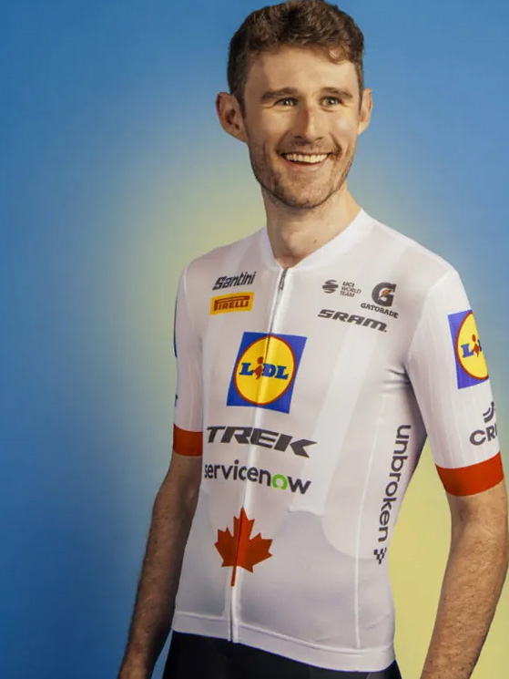 Derek Gee con la nuova maglia della Lidl-Trek. Il canadese è solo alla quarta stagione da pro' pur avendo 28 anni